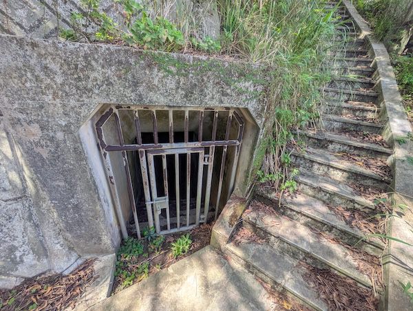 巌部隊司令部壕