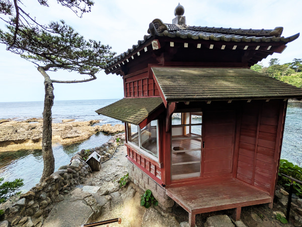 六角堂（茨城県五浦）