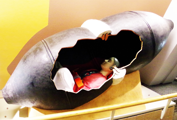 内側に朱が確認された甕棺（吉野ケ里歴史公園）