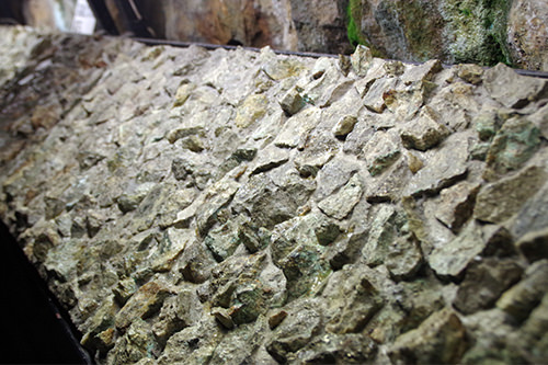 足尾銅山の銅鉱石