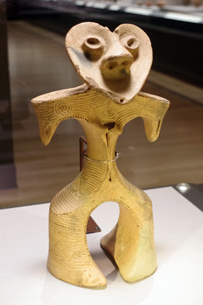 ハート形土偶（東京国立博物館）