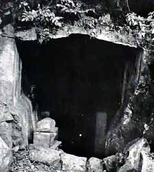 空印寺の洞穴