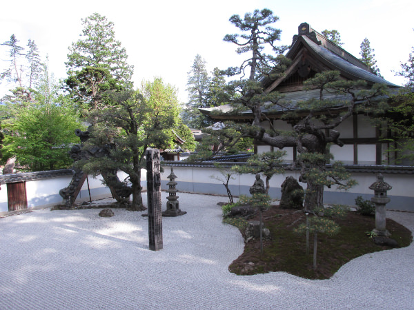 恵林寺の枯山水