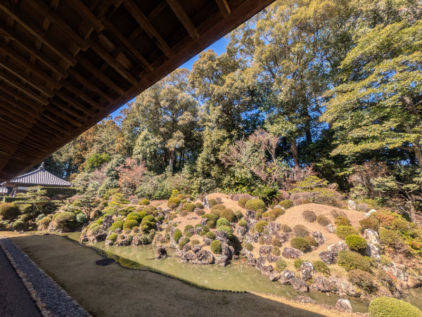 小堀遠州作と伝えられる龍潭寺庭園（静岡県浜松市）