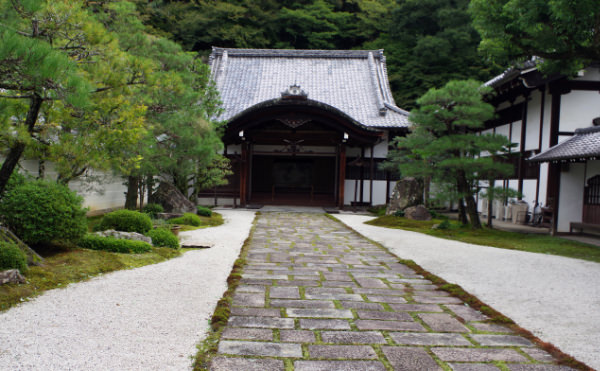 南禅寺の大玄関庭園