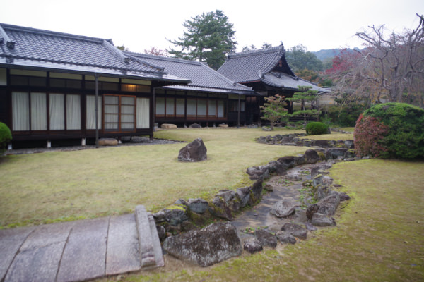 東大寺本坊の曲水