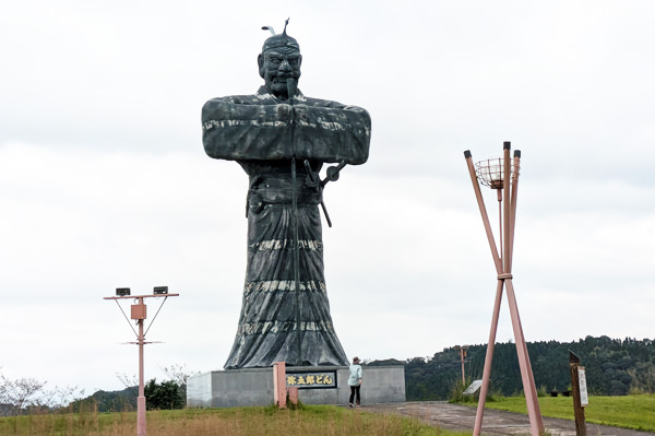 高さ15メートルの弥五郎どん（鹿児島県・弥五郎伝説の里）