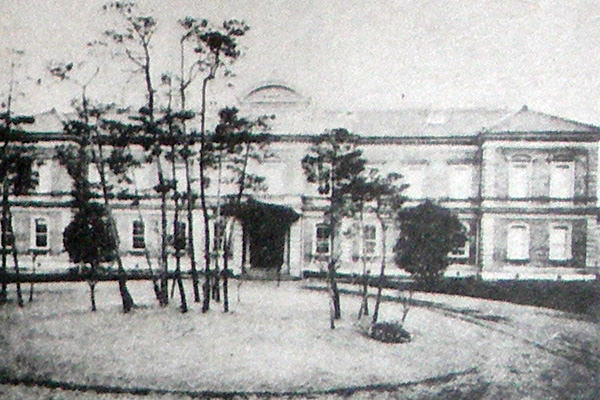 1892年に完成した日本赤十字社病院