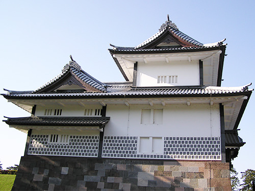 カラフルな金沢城の石垣