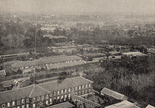 砲工学校の敷地（現存する最古の空撮写真）